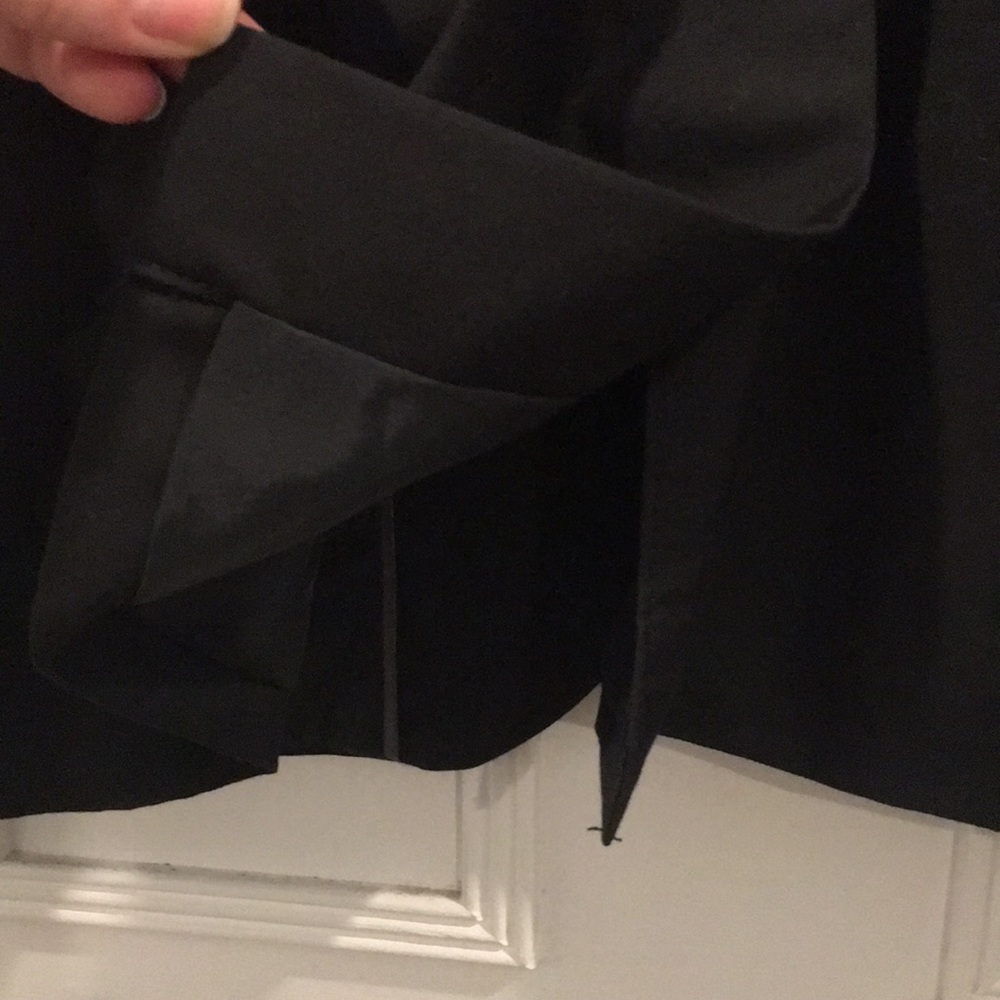 Blazer - Picture 5 of 6